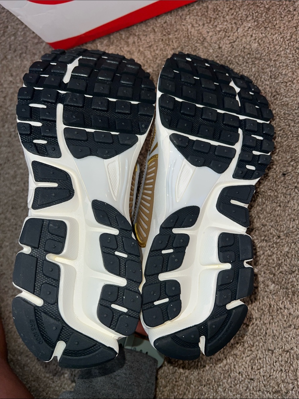 Nike Zoom Vomero 5 White & Gold Athletic Sneakers - Picture 6 of 7